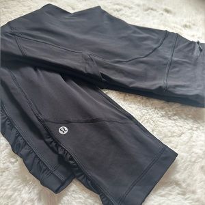 Lululemon leggings 🍋